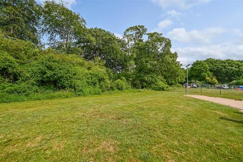 4 bedroom detached house for sale, Halter Way, Andover