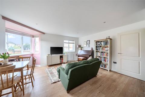 2 bedroom flat for sale, Britannia Road, Surbiton KT5