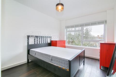 undefined, South Norwood Hill, South Norwood, SE25 6DR