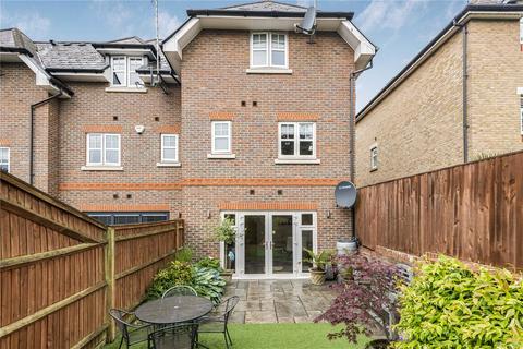 4 bedroom end of terrace house for sale, Iris Close, London, N14