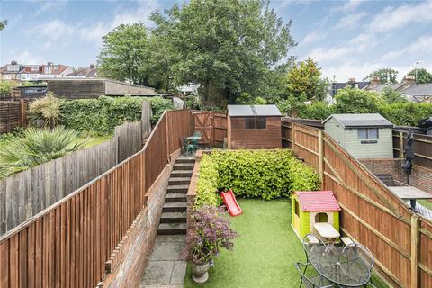 4 bedroom end of terrace house for sale, Iris Close, London, N14
