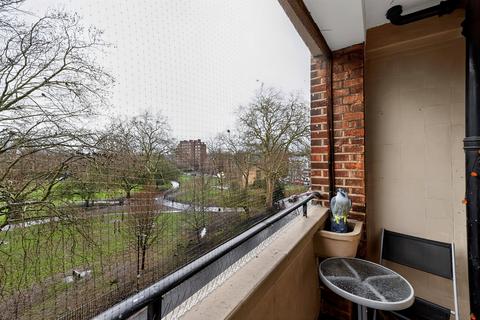 2 bedroom flat for sale, St. Agnes Place, London