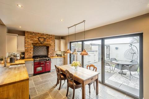 3 bedroom detached house for sale, High Street, Crowle, Scunthorpe