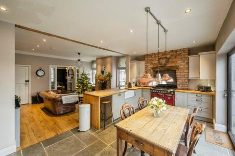 3 bedroom detached house for sale, High Street, Crowle, Scunthorpe