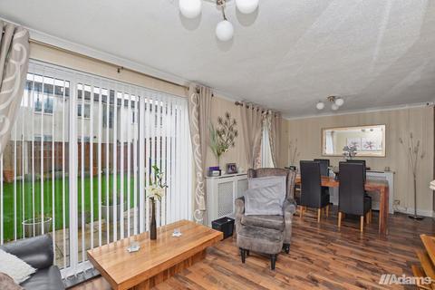 undefined, Wellington Gate, Hale Village, L24