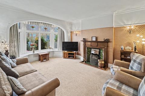 4 bedroom end of terrace house for sale, Glebelands Road, Prestwich, M25