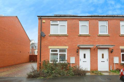 Albert Court, Warwick