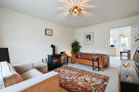 undefined, Albert Court, Warwick
