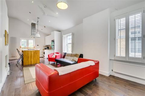 2 bedroom maisonette to rent, Southcroft Road, London SW17