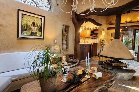 3 bedroom house, C. Colibri