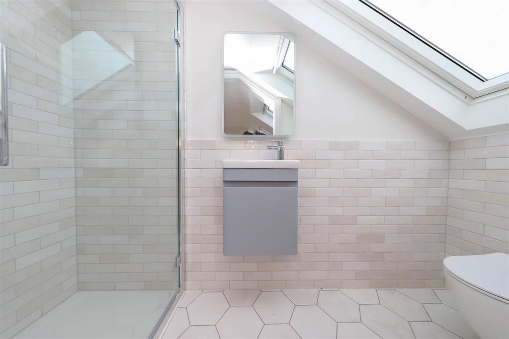 Nicholas james coventry en suite .jpg