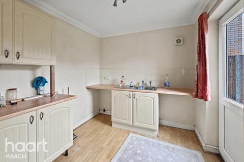 4 bedroom detached house for sale, New Road, Chatteris