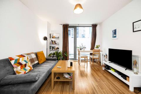 1 bedroom flat to rent, High Street, Thomas Frye Court, E15