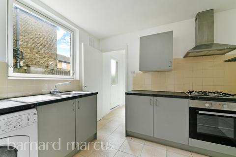 1 bedroom ground floor flat for sale, Peak Hill Gardens, London