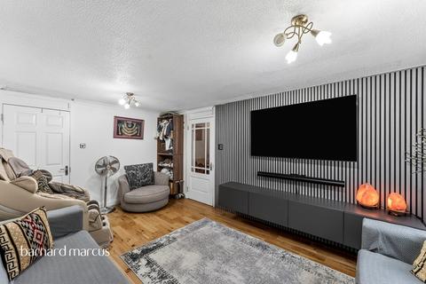 2 bedroom apartment for sale, Fawcett Close, London