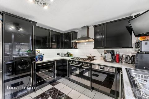2 bedroom apartment for sale, Fawcett Close, London
