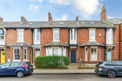 6 bedroom terraced house to rent, *£170pppw* Mistletoe Road, Newcastle Upon Tyne