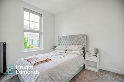 2 bedroom apartment to rent, Buckland Road, Maidstone, ME16