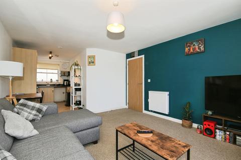 2 bedroom flat for sale, Church Street, Stanground, Peterborough