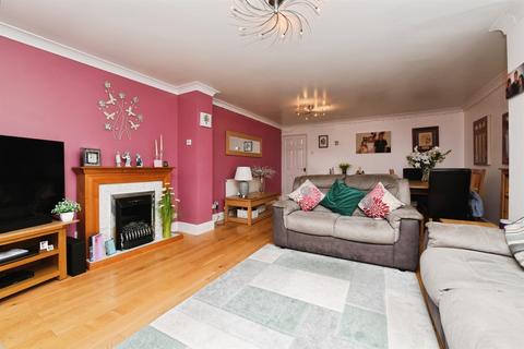 3 bedroom link detached house for sale, Brockenhurst Way, Bicknacre, Chelmsford