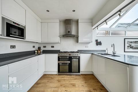 4 bedroom detached house for sale, Ferndown BH22