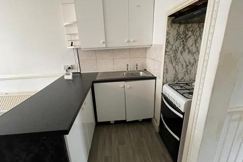 1 bedroom ground floor flat for sale, 159 North Road, Westcliff-On-Sea, Essex SS0 7AF