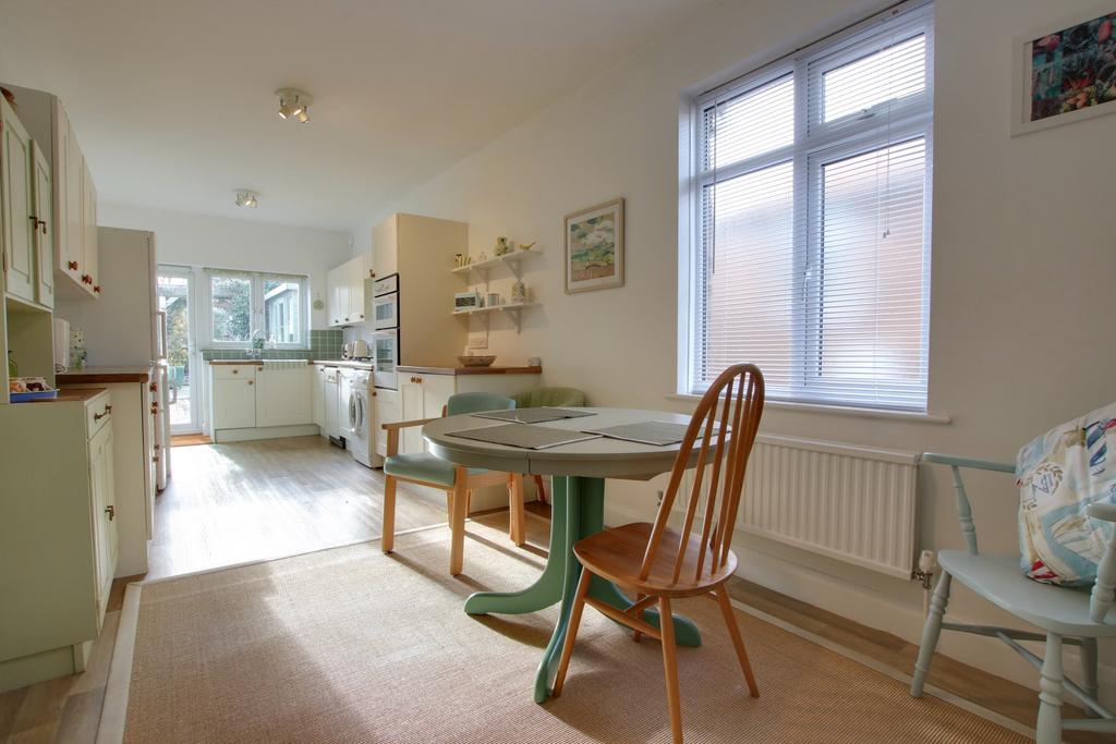Kitchen breakfast room