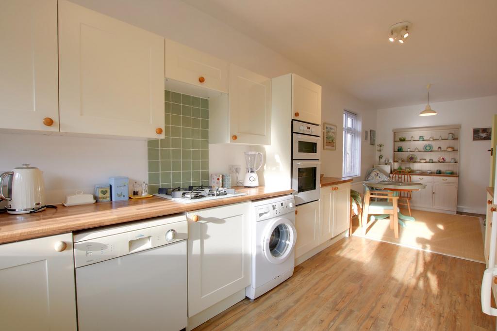 Kitchen breakfast room