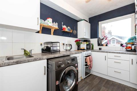 2 bedroom flat for sale, Northcourt Road, Worthing