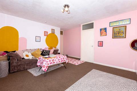 2 bedroom flat for sale, Northcourt Road, Worthing