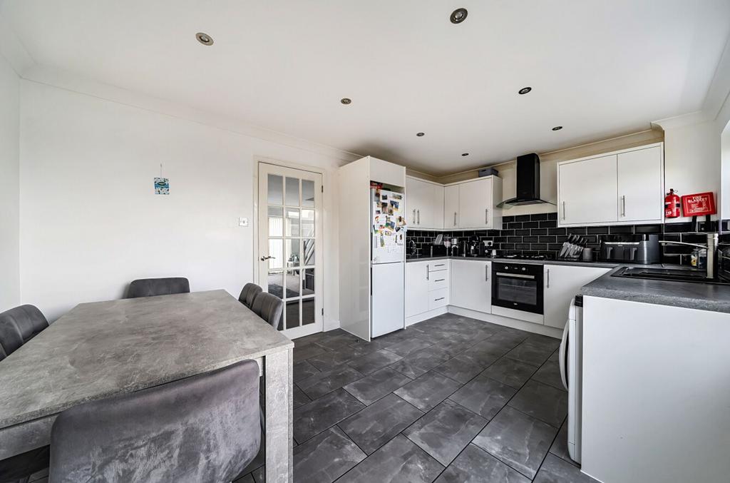 Kitchen dining room