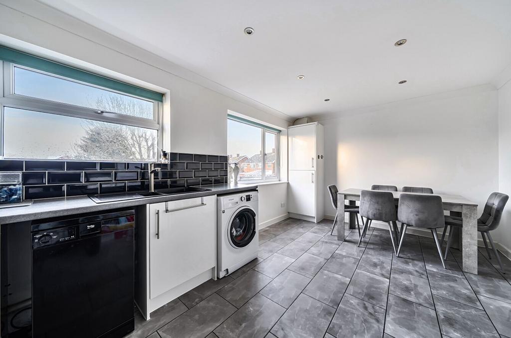 Kitchen dining room