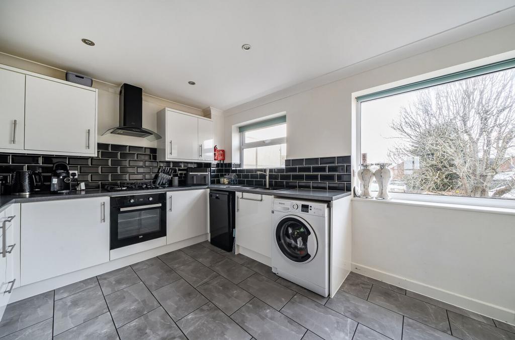 Kitchen dining room
