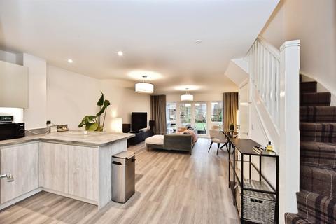 3 bedroom terraced house for sale, Ruton Square, Kings Hill, West Malling