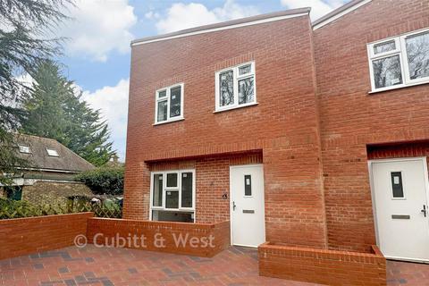 Station Approach, Whyteleafe, Surrey