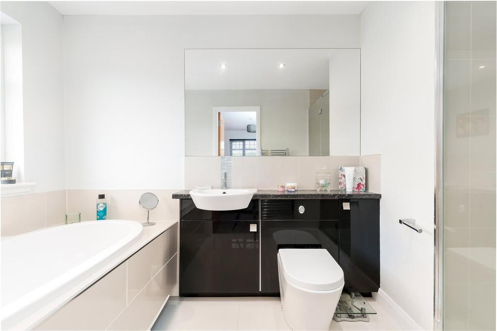 En Suite Bathroom