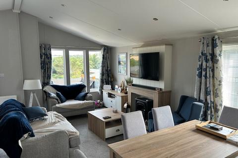 3 bedroom lodge for sale, White Cross TR8