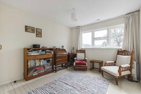 3 bedroom house for sale, Buckingham Gardens, West Molesey KT8