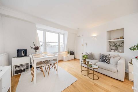 2 bedroom flat for sale, Chepstow Crescent, London W11
