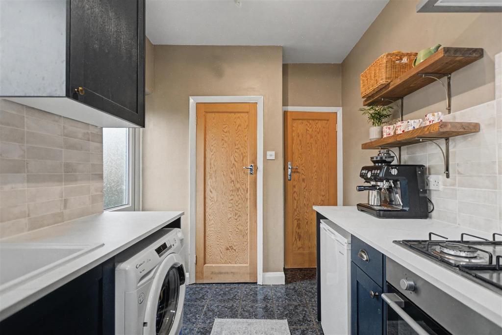 Kitchen 3.jpeg