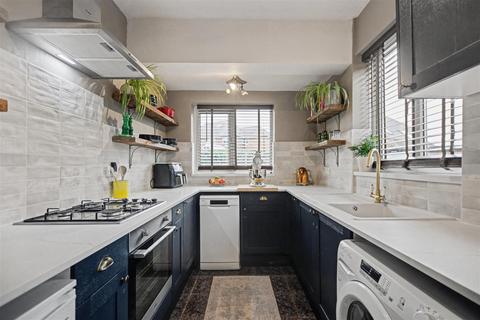 3 bedroom semi-detached house for sale, Larch Crescent, Beeston, Nottingham