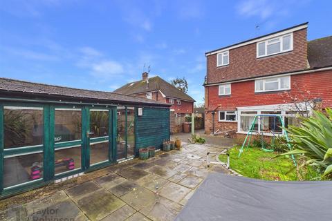 3 bedroom semi-detached house for sale, Riverside, Horley