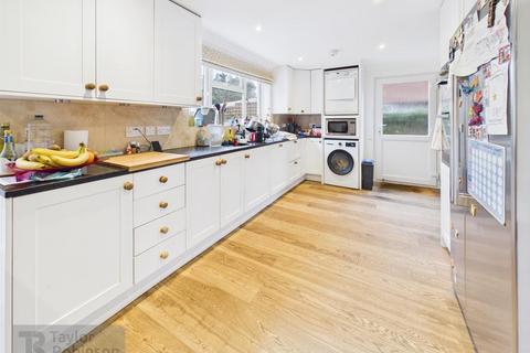 3 bedroom semi-detached house for sale, Riverside, Horley