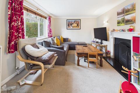 3 bedroom semi-detached house for sale, Riverside, Horley