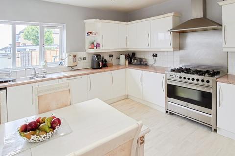 6 bedroom semi-detached house for sale, Perry Hill Road, Oldbury