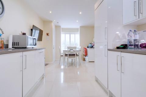undefined, Meadow Drive, Aveley RM15