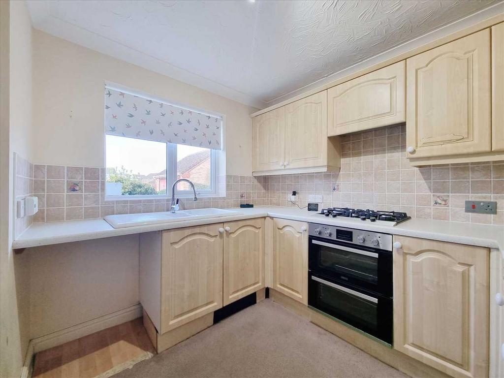 Kitchen: