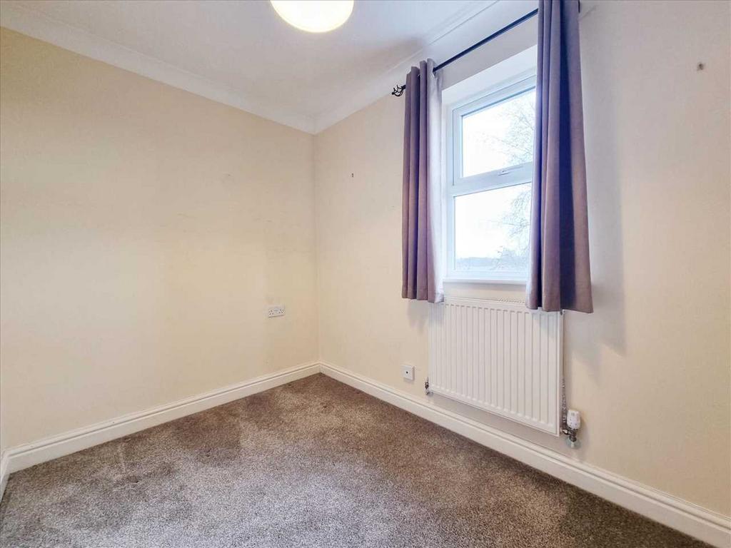 Bedroom 3: