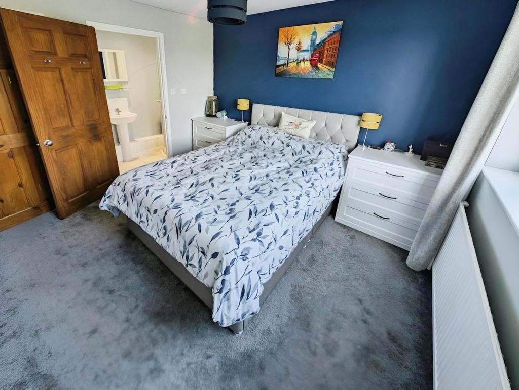 5981e1b1-bed 201.jpg