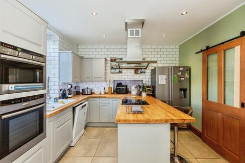 3 bedroom detached house for sale, Llwyncelyn Road, Ammanford SA18
